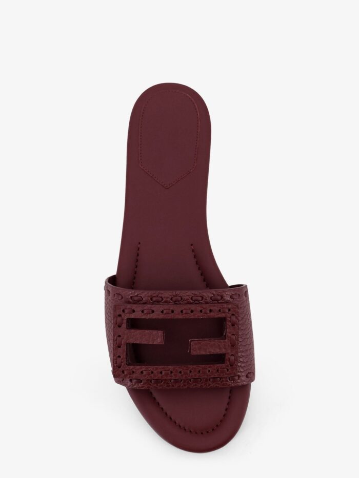 Fendi Low Leather Sandals With Embossed FF Logo