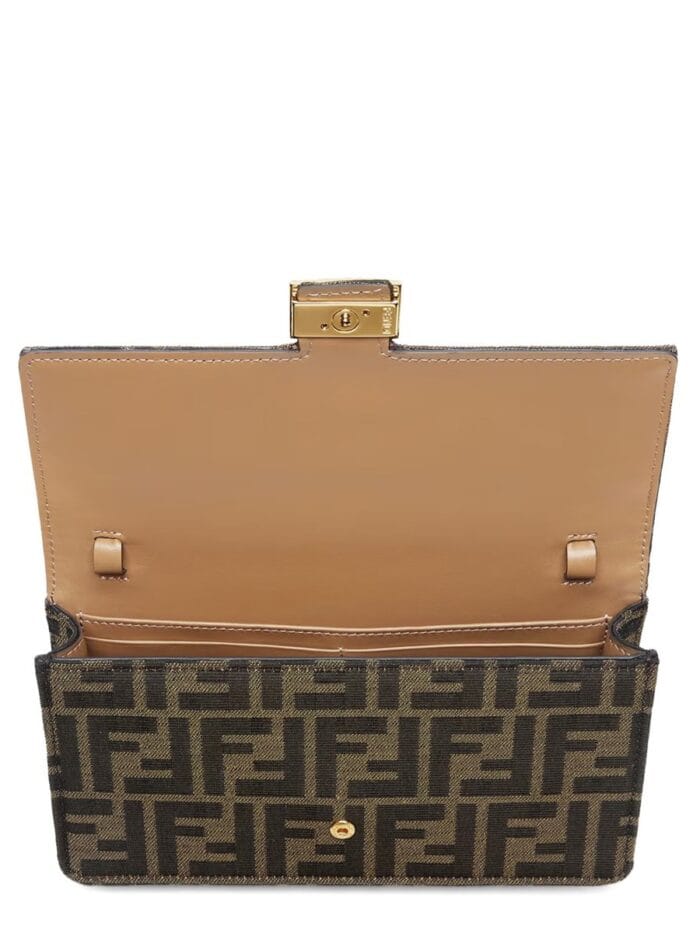 Fendi PORTAFOGLIO "BAGUETTE"