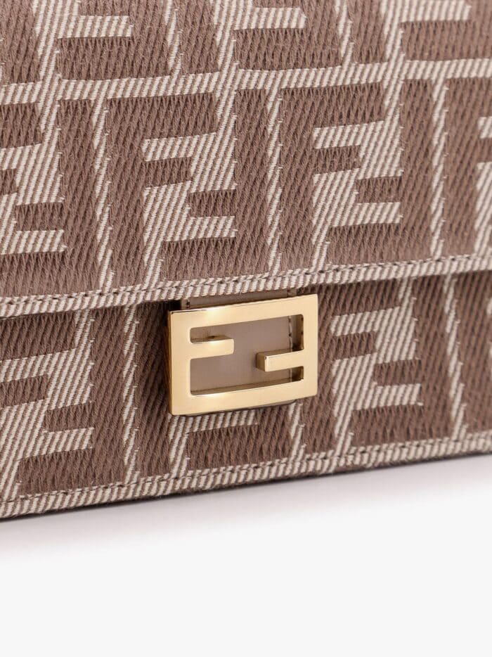 Fendi Wallet On Chain Baguette With Shoulder Strap