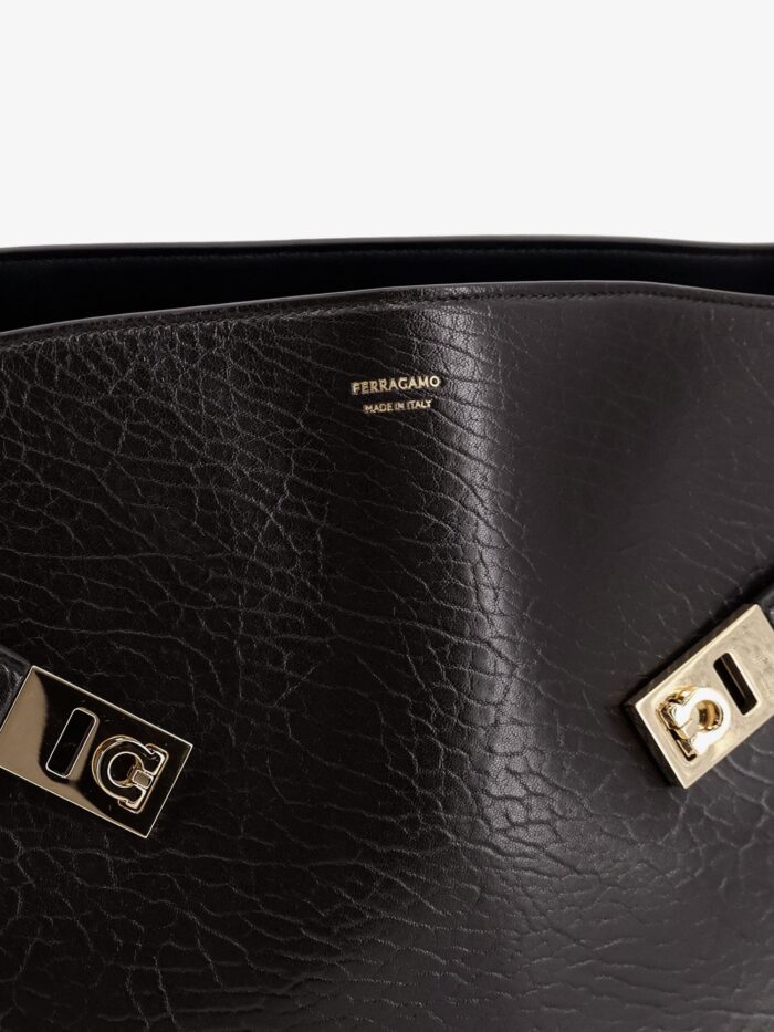 Ferragamo Hug Leather Shoulder Bag With Logo On The Front