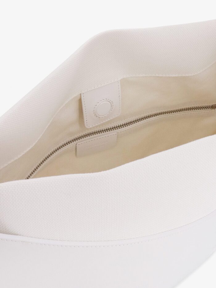 FERRAGAMO SHOULDER BAG