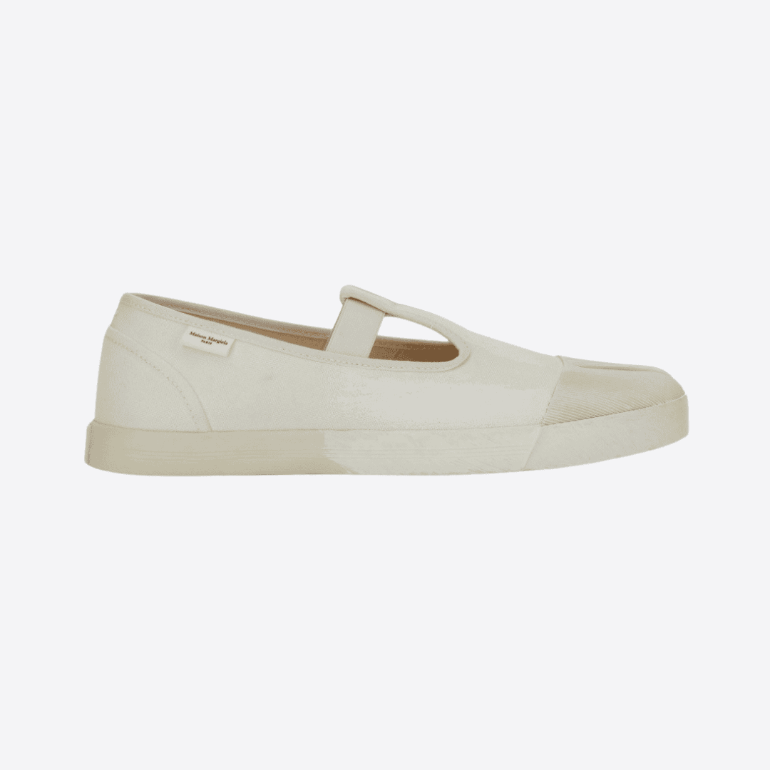 White flat shoes for men.