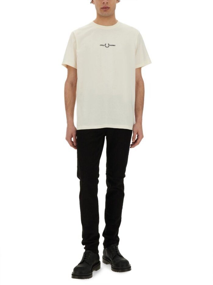 FRED PERRY T-SHIRT WITH LOGO EMBROIDERY
