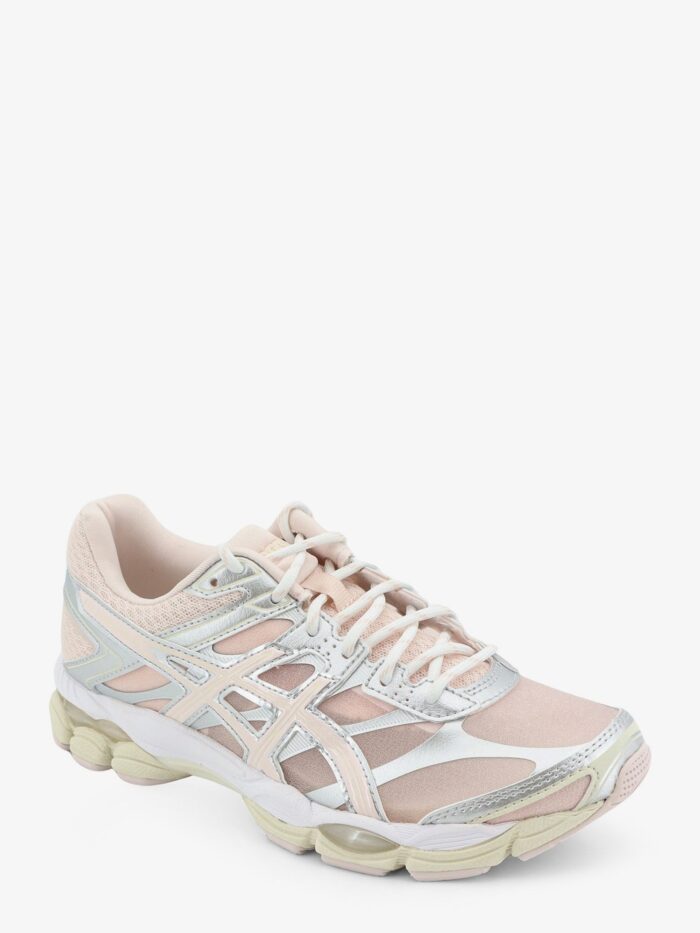 Asics Gel-Cumulus 16 Mesh Sneakers With Contrasting Inserts
