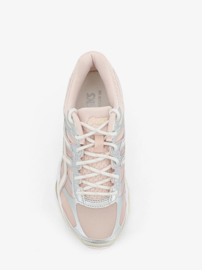 Asics Gel-Cumulus 16 Mesh Sneakers With Contrasting Inserts