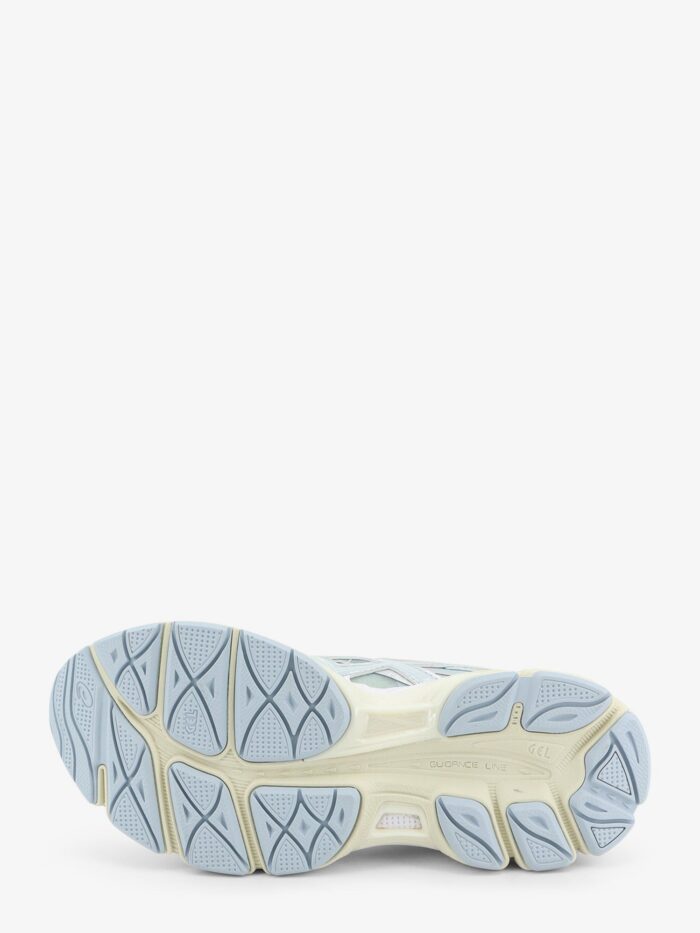 Asics Gel-Cumulus 16 Mesh Sneakers With Contrasting Inserts