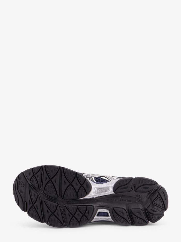 Asics Gel Cumulus 16 Mesh Sneakers With Contrasting Inserts