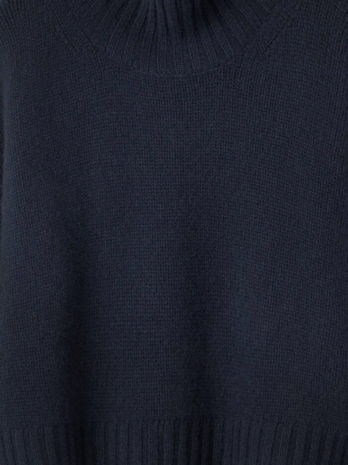 SOFT GOAT Girlfriend Cashmere Turtleneck