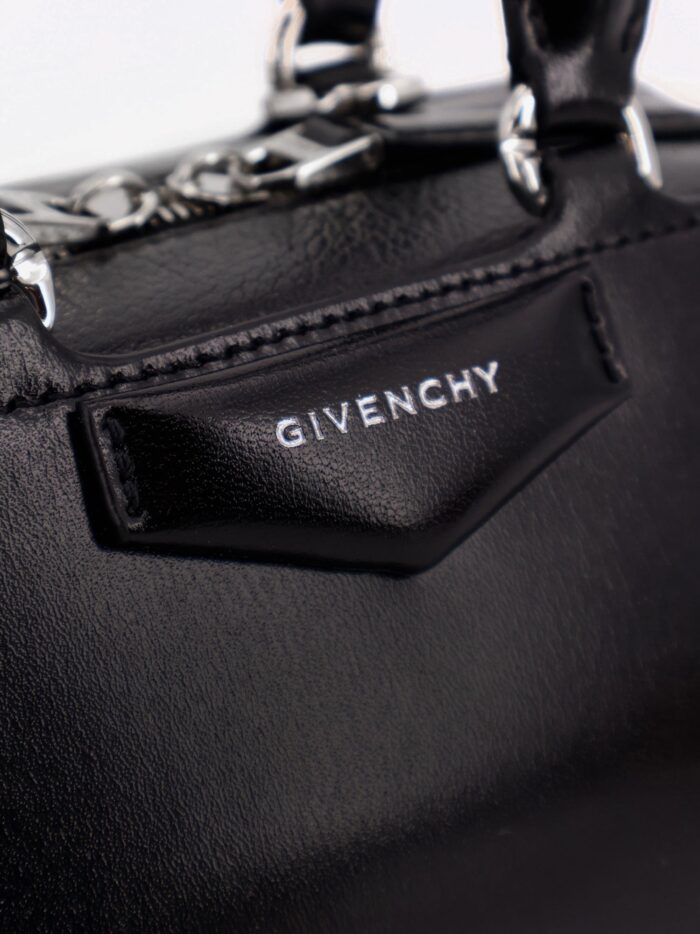 Givenchy Antigona Leather Shoulder Bag