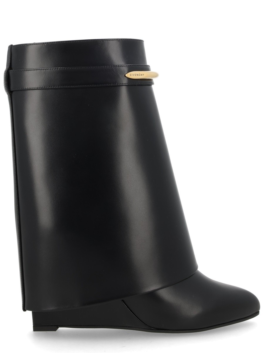 Givenchy STIVALE "SHARK PINCH"