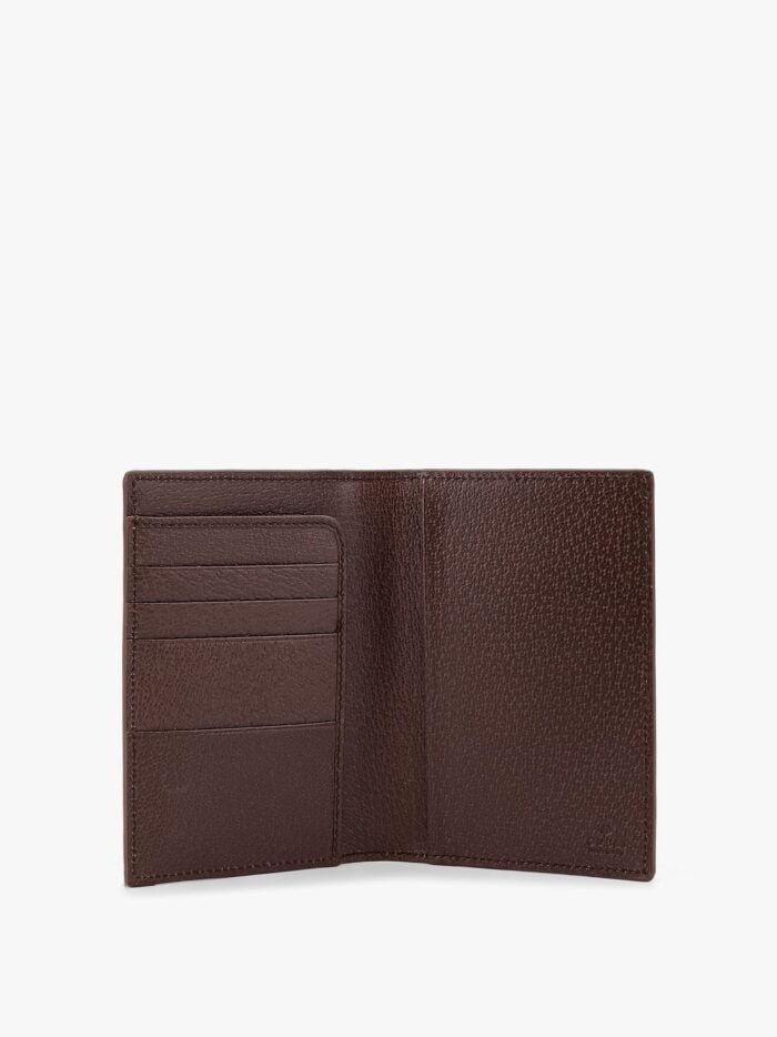 Gucci Gg Supreme Fabric Passport Case