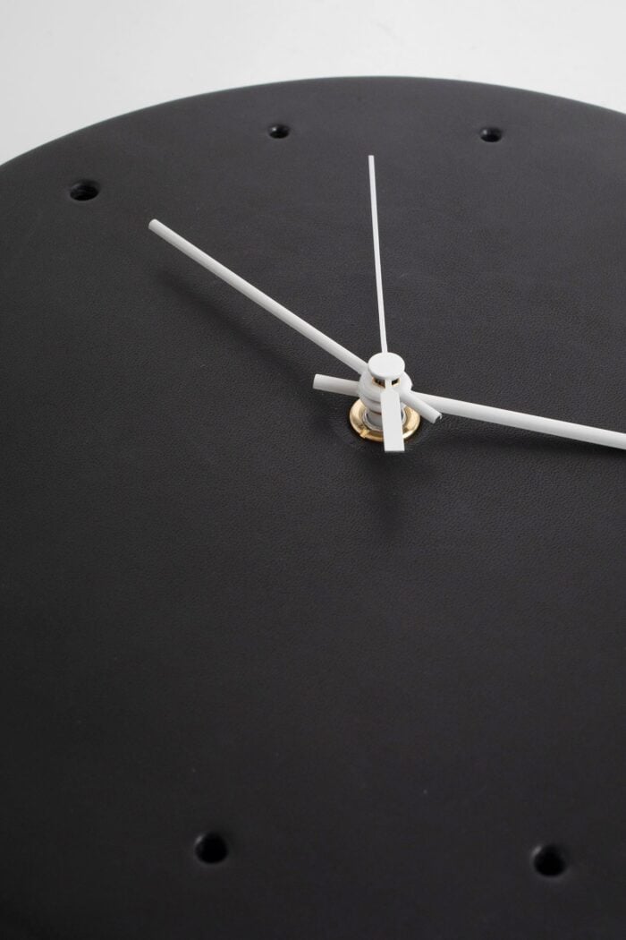 HENDER SCHEME Cow Leather Clock