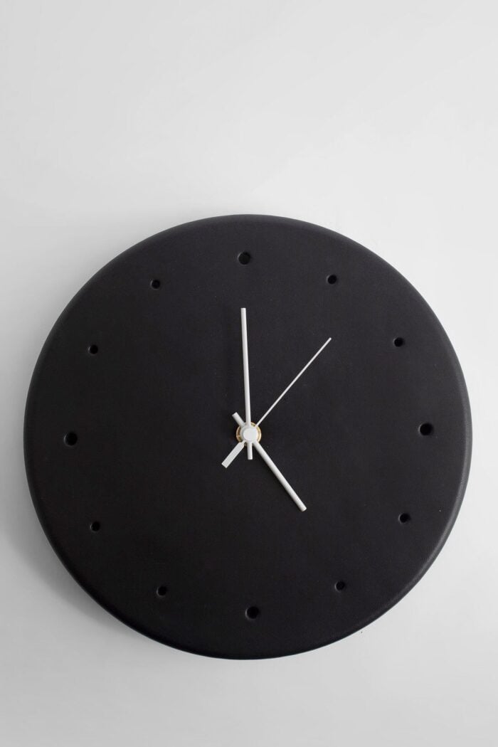 HENDER SCHEME Cow Leather Clock