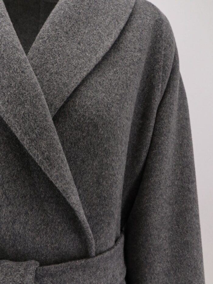 Hevo Sternatia Wool Coat