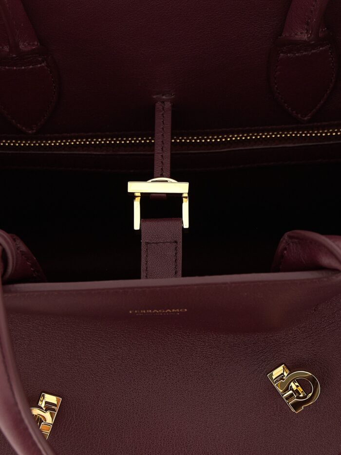 Ferragamo 'Hug (M)' Handbag
