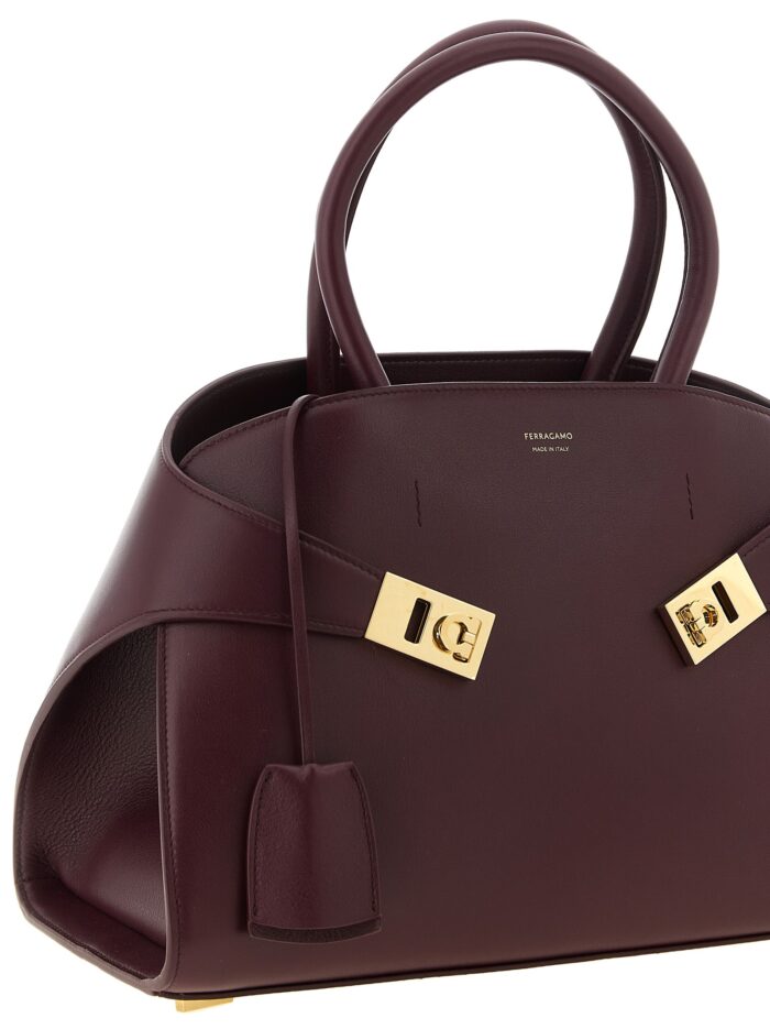 Ferragamo 'Hug (M)' Handbag