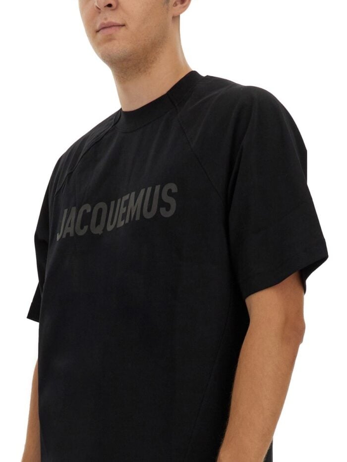 JACQUEMUS TYPO T-SHIRT