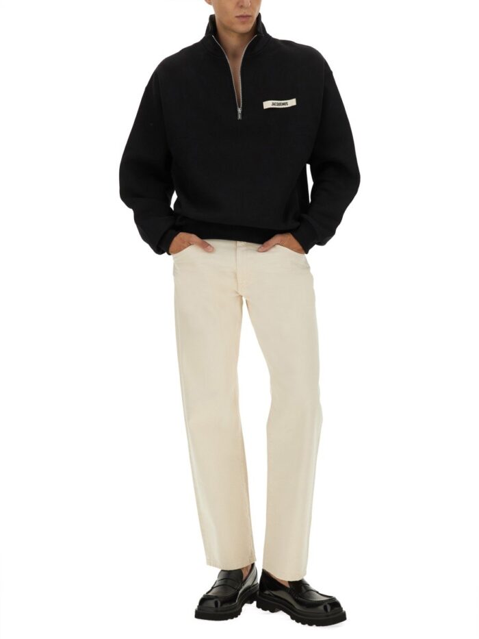 JACQUEMUS ZIPPERED TURTLENECK SWEATSHIRT
