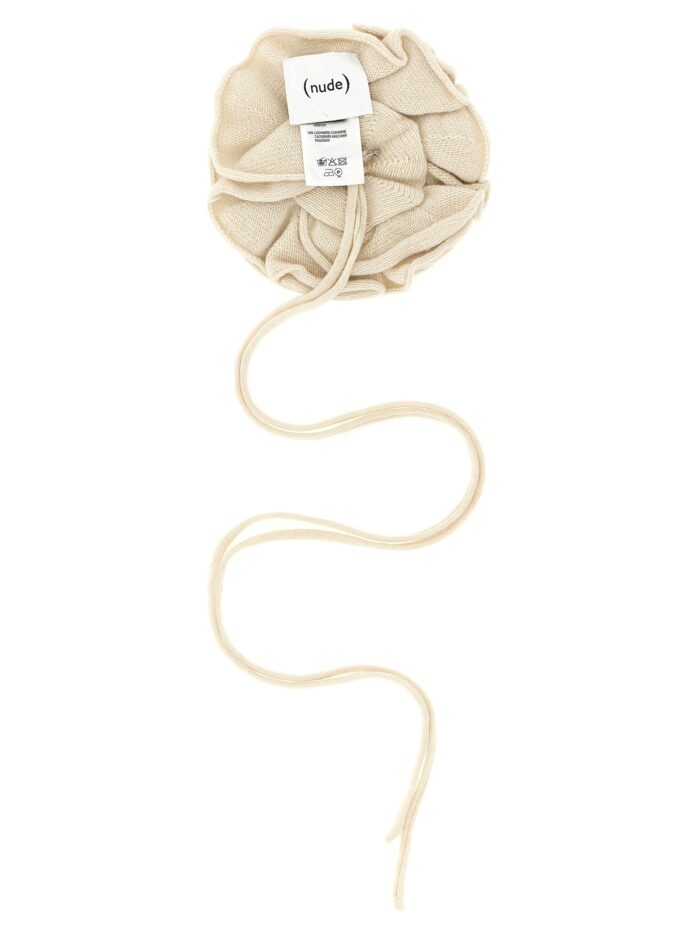 NUDE Knitted Pin With Drawstring