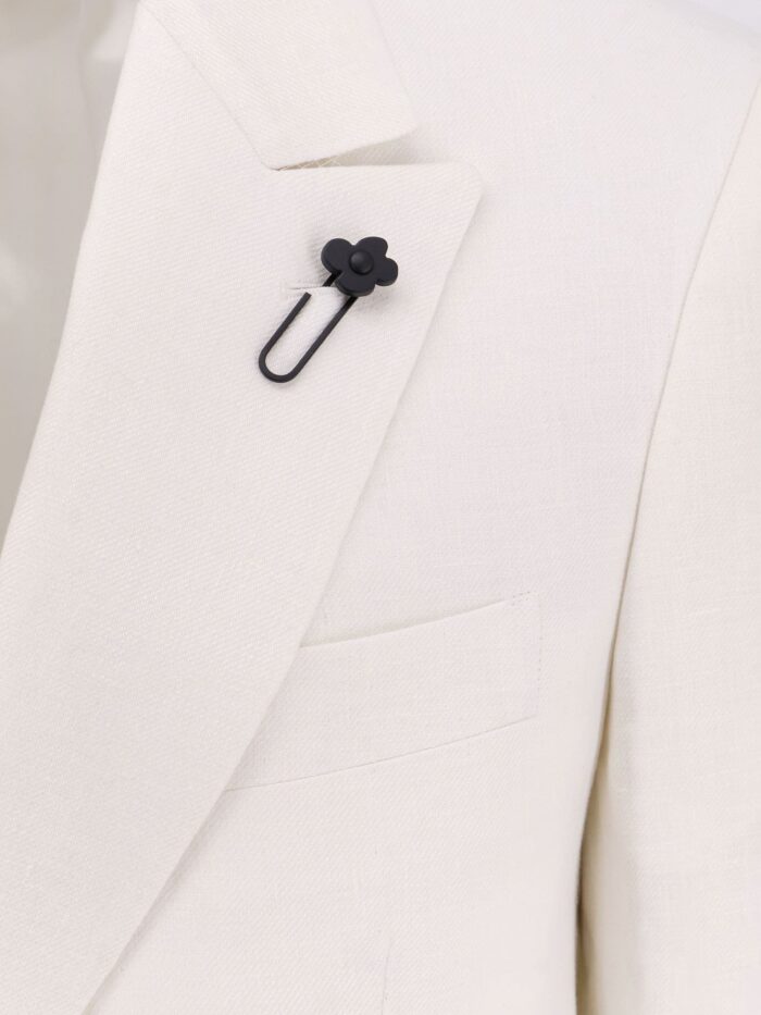Lardini Feeling Linen Suit With Removable Iconic Brooch