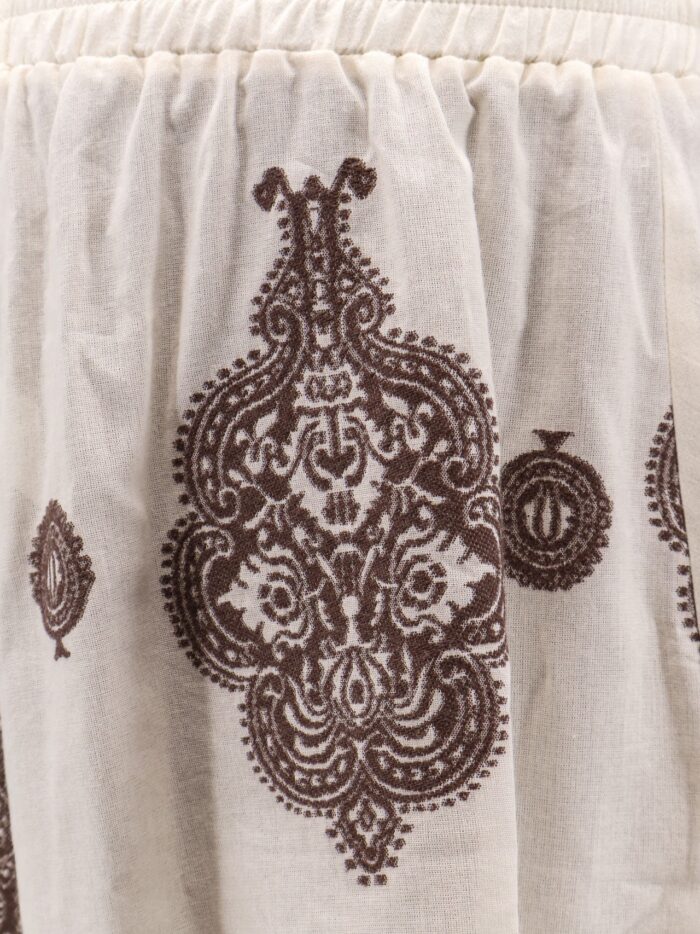LAVI Cotton Blend Shorts With Contrasting Embroidery