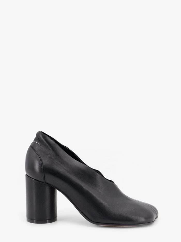 mm6 maison margiela leather pumps with iconic atomic toe MM6 MAISON MARGIELA Leather Pumps With Iconic Atomic Toe