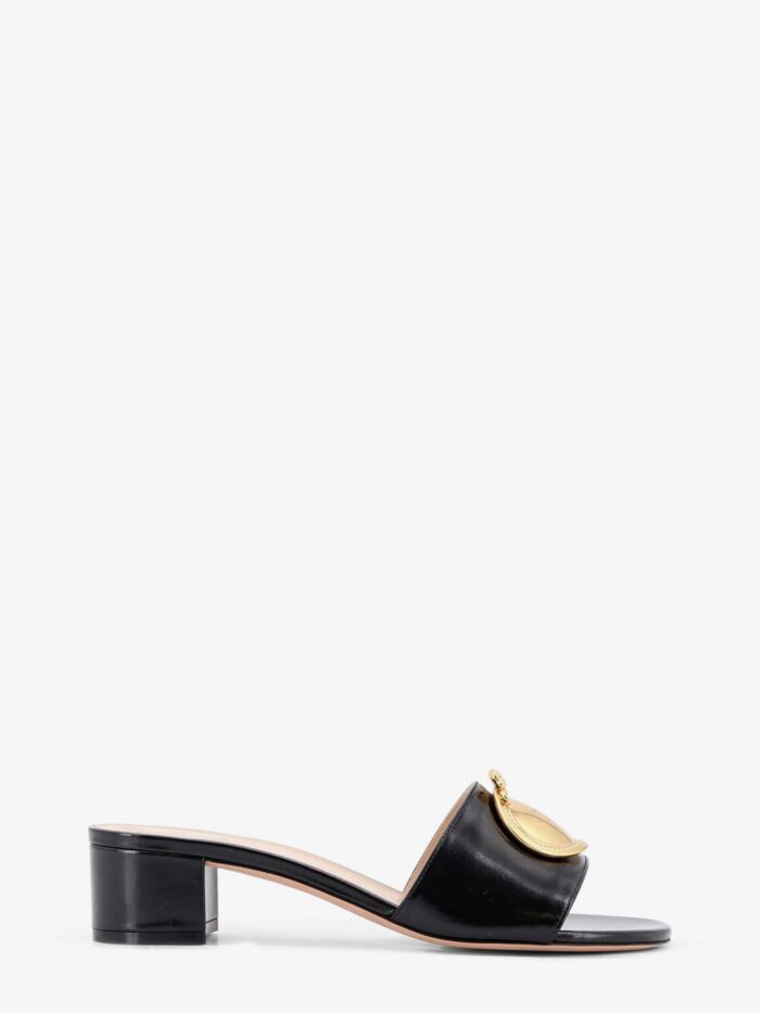 leather sandals with dior médaillon logo Leather Sandals With Dior Médaillon Logo