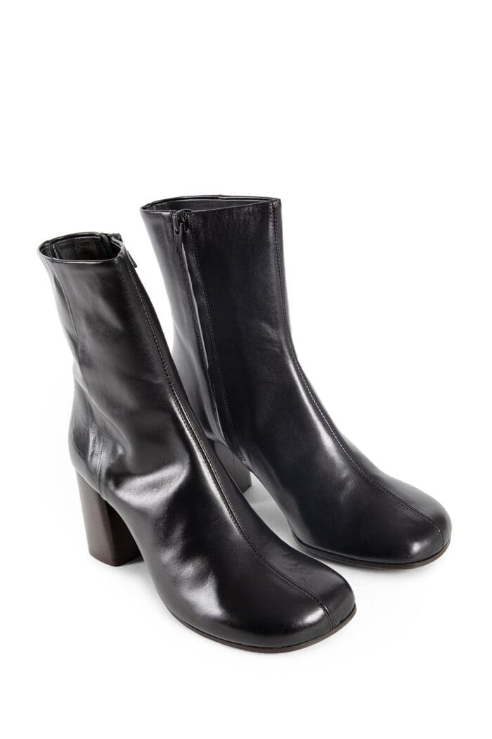 LEMAIRE Anatomic Leather Ankle Boots