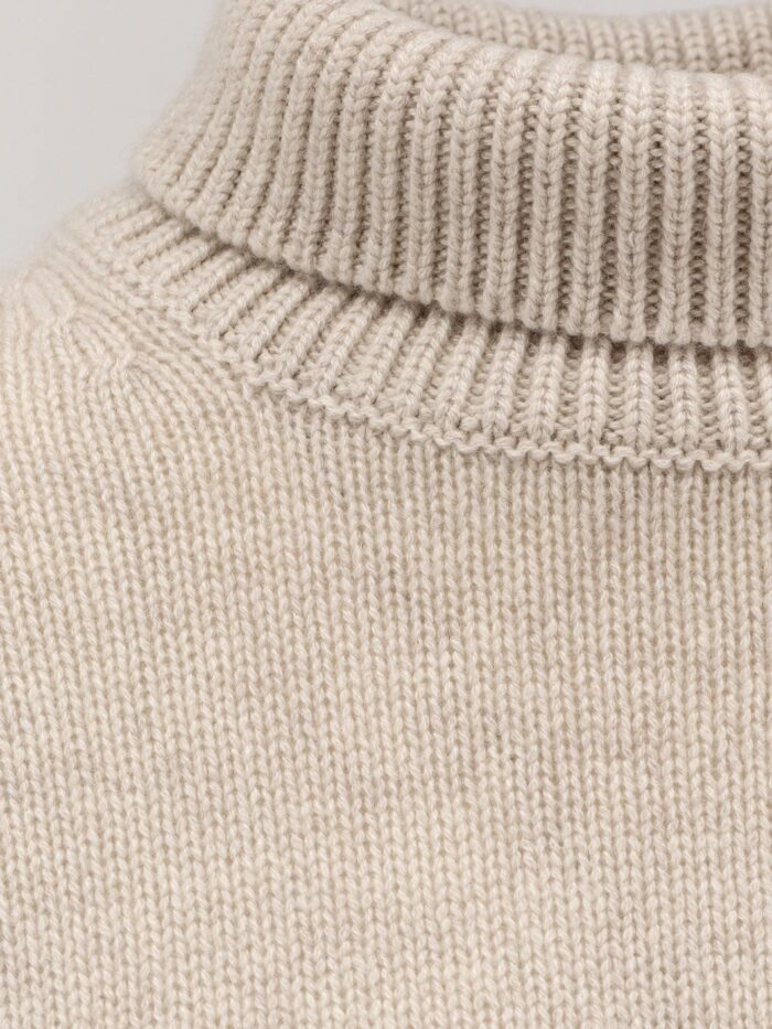 LISA YANG Heidi Cashmere Turtleneck