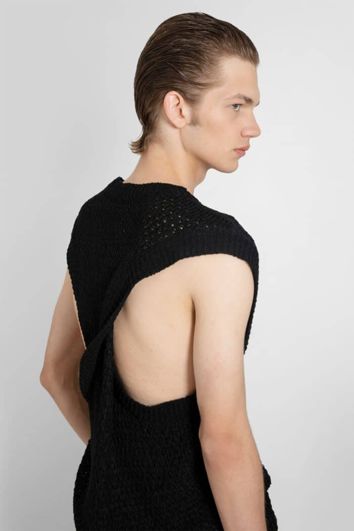 LOUIS GABRIEL NOUCHI Twisted Back Knit Vest