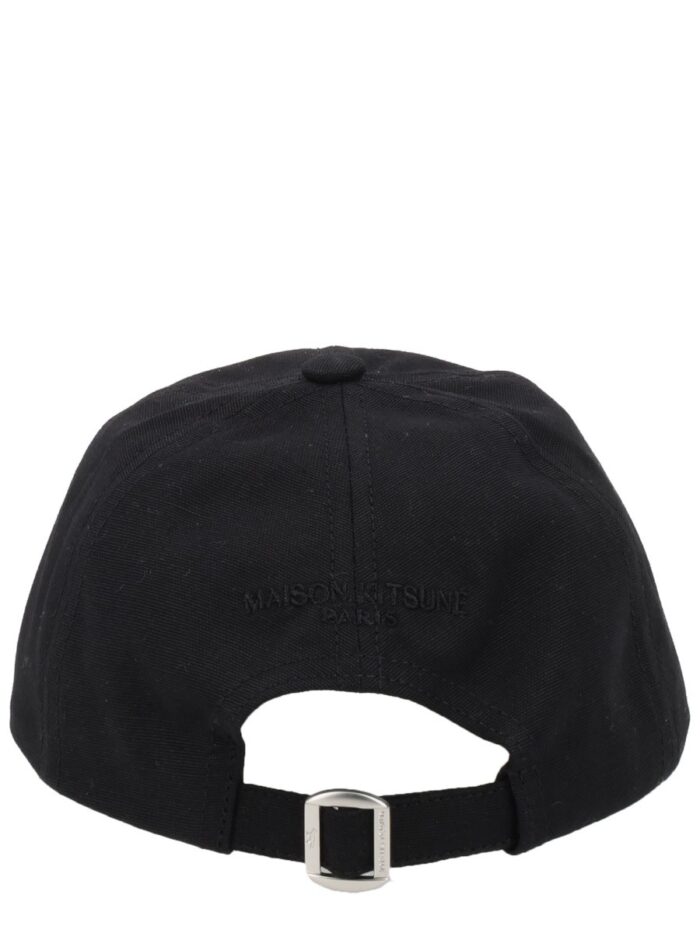 Maison Kitsune CAPPELLO "DRESSED FOX"
