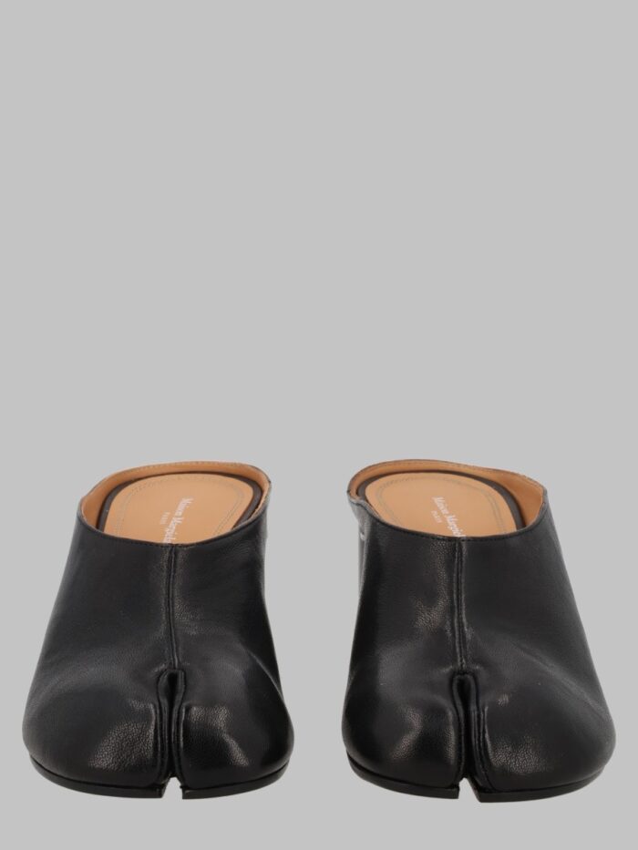 maison margiela mule tabi in pelle Maison Margiela MULE TABI IN PELLE