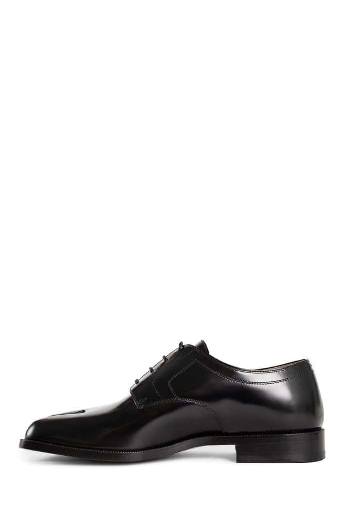 MAISON MARGIELA Tabi Lace-up Shoes