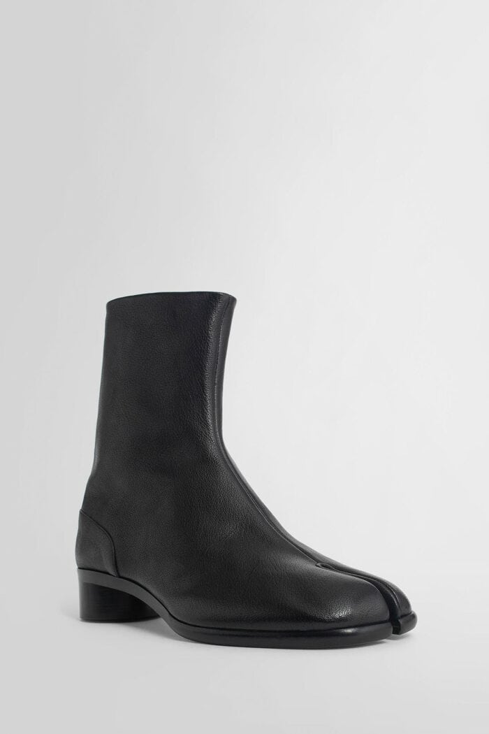 maison margiela vintage leather tabi boots MAISON MARGIELA Vintage Leather Tabi Boots