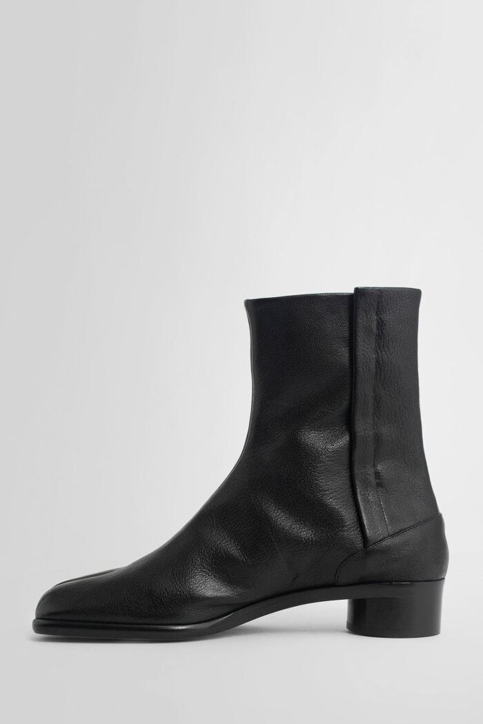 maison margiela vintage leather tabi boots MAISON MARGIELA Vintage Leather Tabi Boots