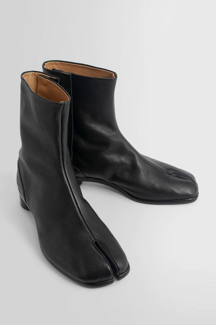 maison margiela vintage leather tabi boots MAISON MARGIELA Vintage Leather Tabi Boots