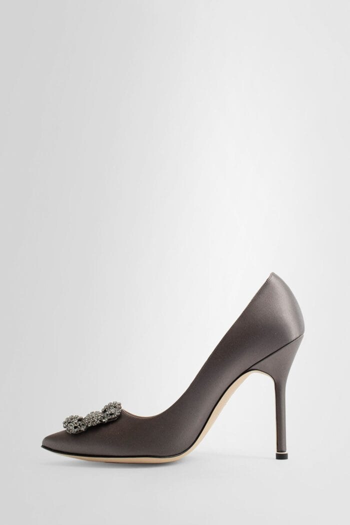 MANOLO BLAHNIK Hangisi 105 Satin Jewel Buckle Pumps