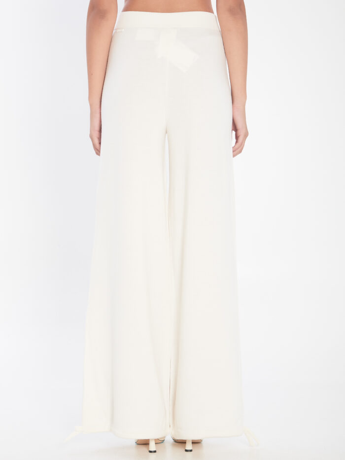 Max Mara Trousers in wool yarn