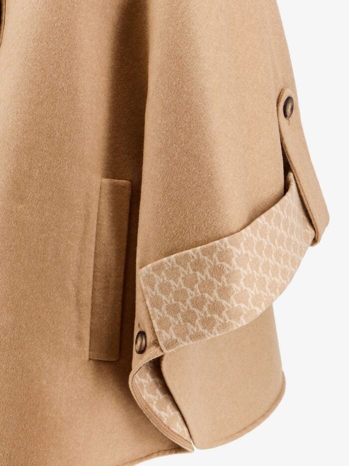 Max Mara Virgin Wool And Cashmere Cape Wih Pockets On The Front
