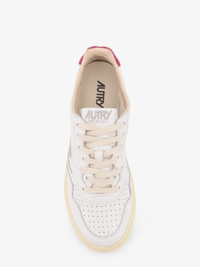 Autry Medalist Low Sneakers In Leather And Suede