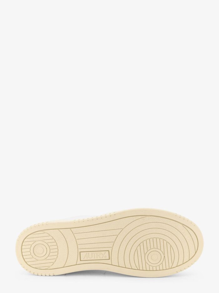 Autry Medalist Low Sneakers In Leather And Suede