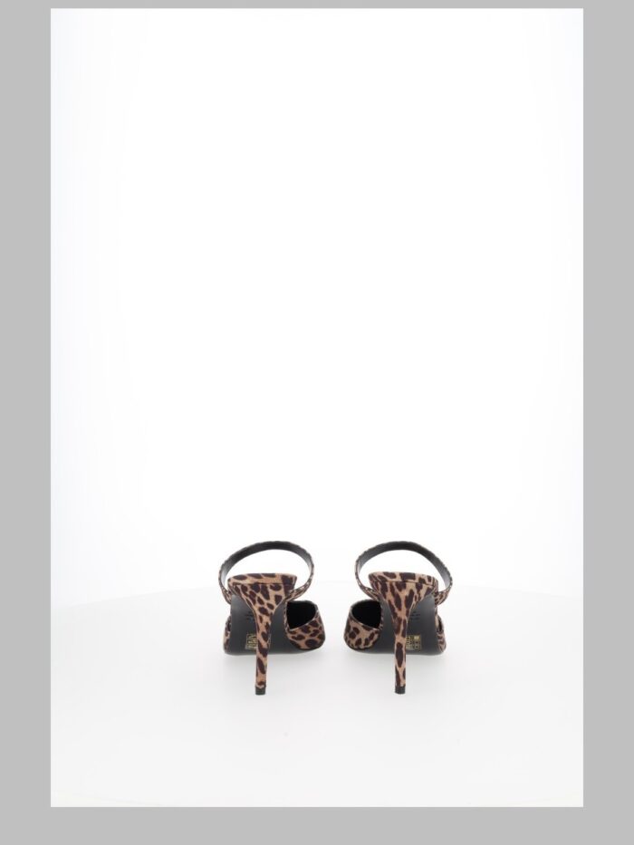 Stuart Weitzman Mule "Stuart Power"