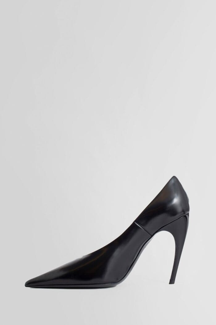 NENSI DOJAKA Smooth Leather Pumps