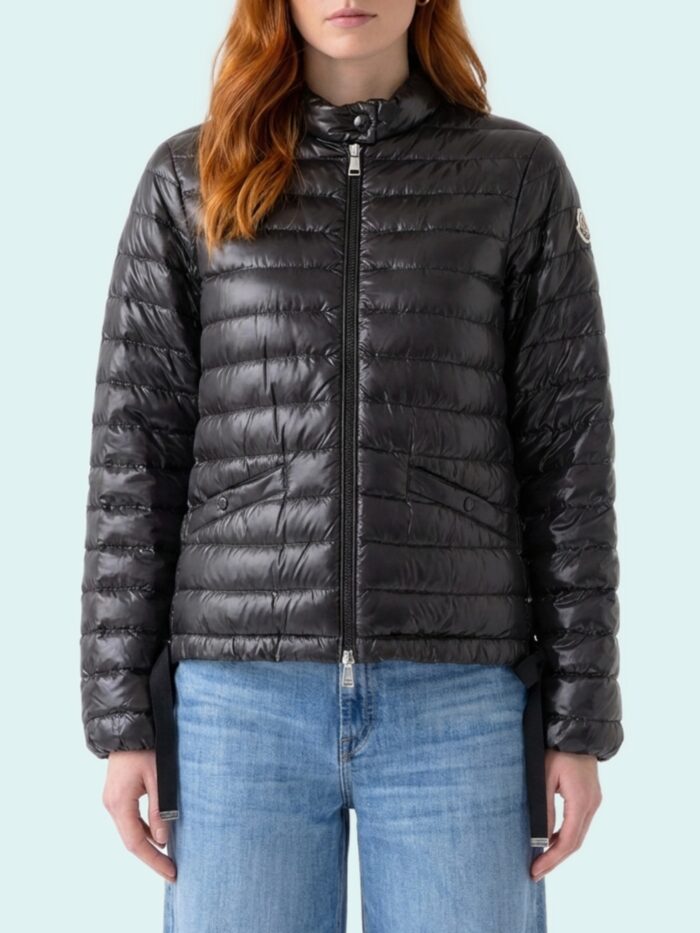 Moncler Short Azalee down jacket