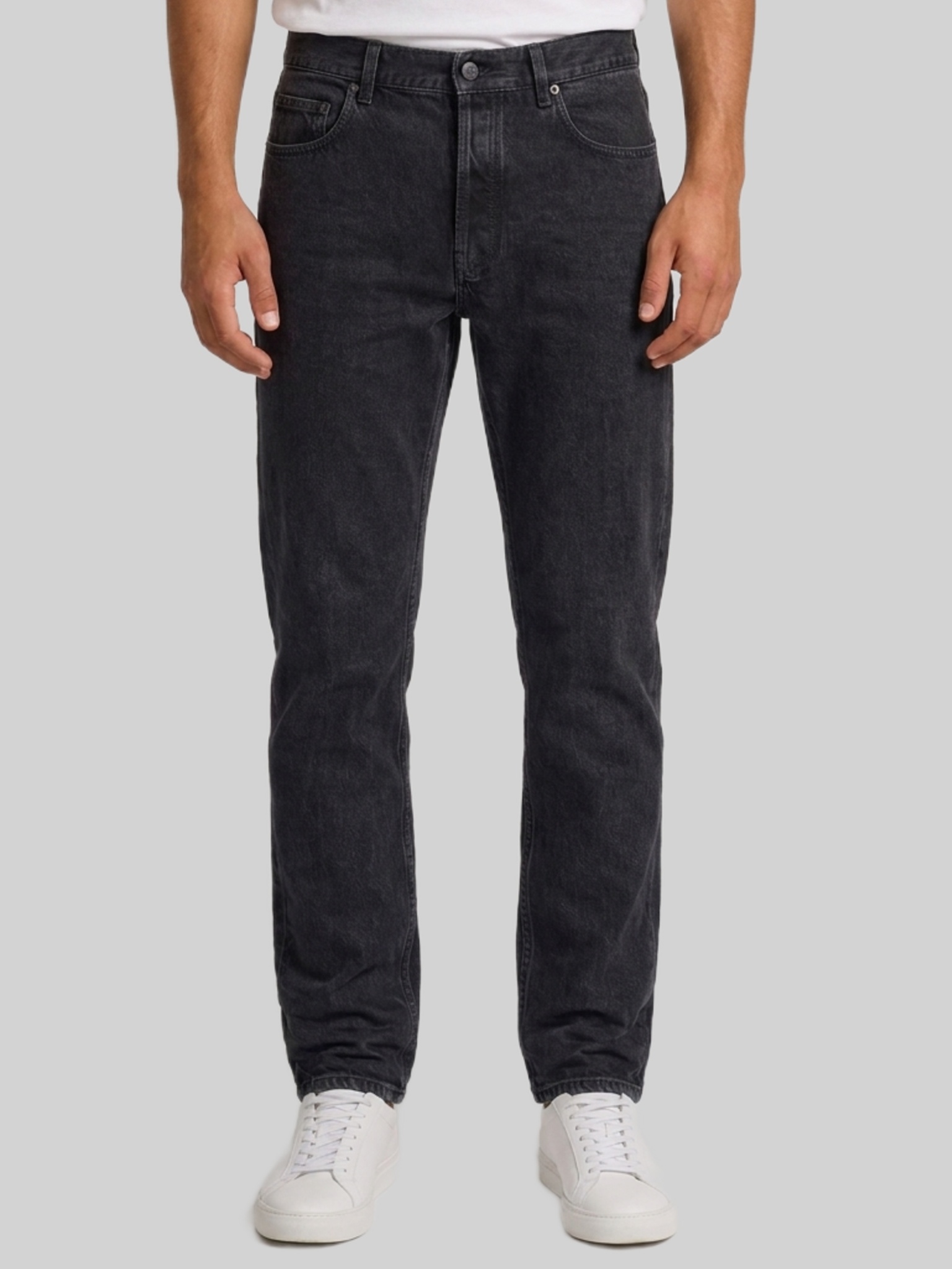 Saint Laurent Bristol black relax tapered leg jeans