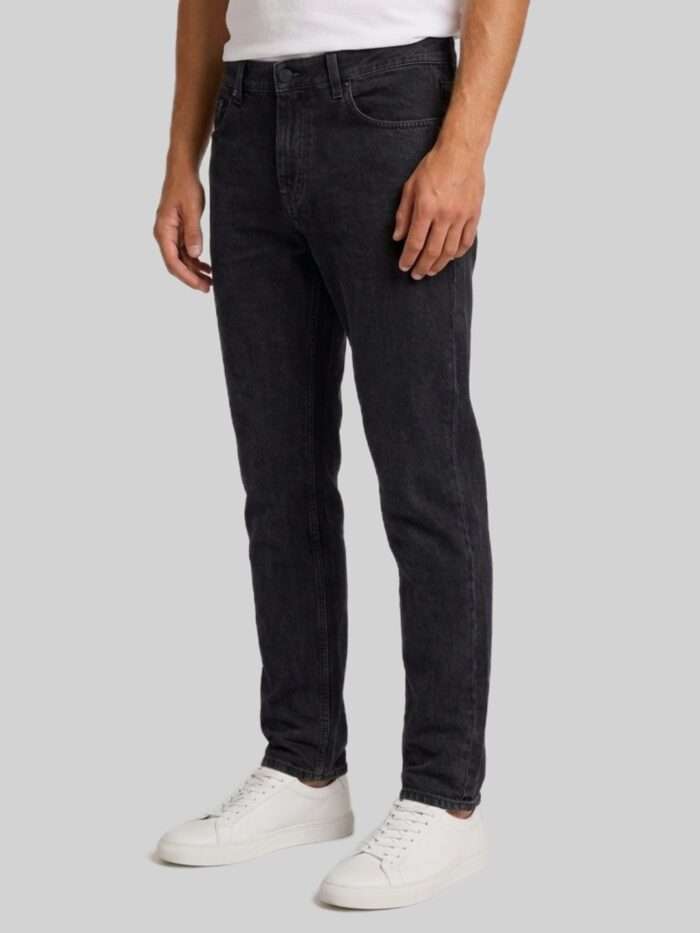 Saint Laurent Bristol black relax tapered leg jeans