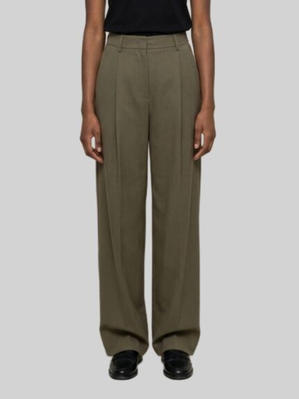Sutton New York Light stretch canvas pants in military green