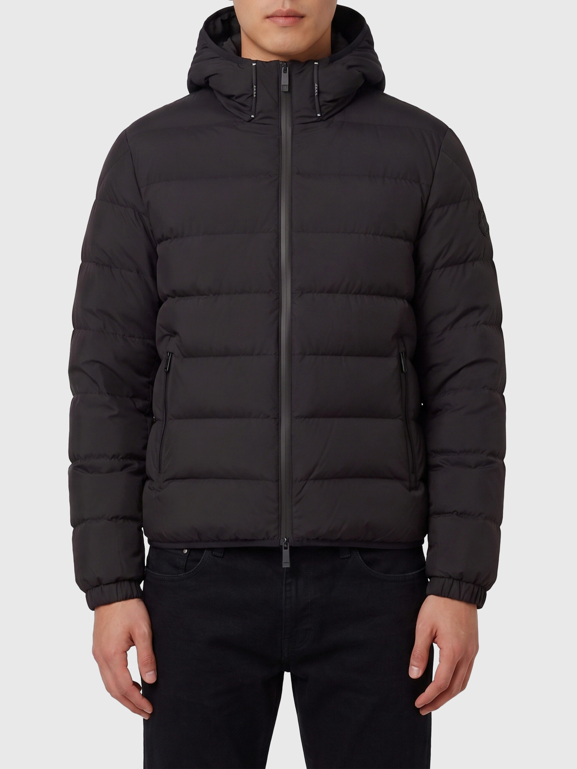 Moncler Arajoki short hooded down jacket