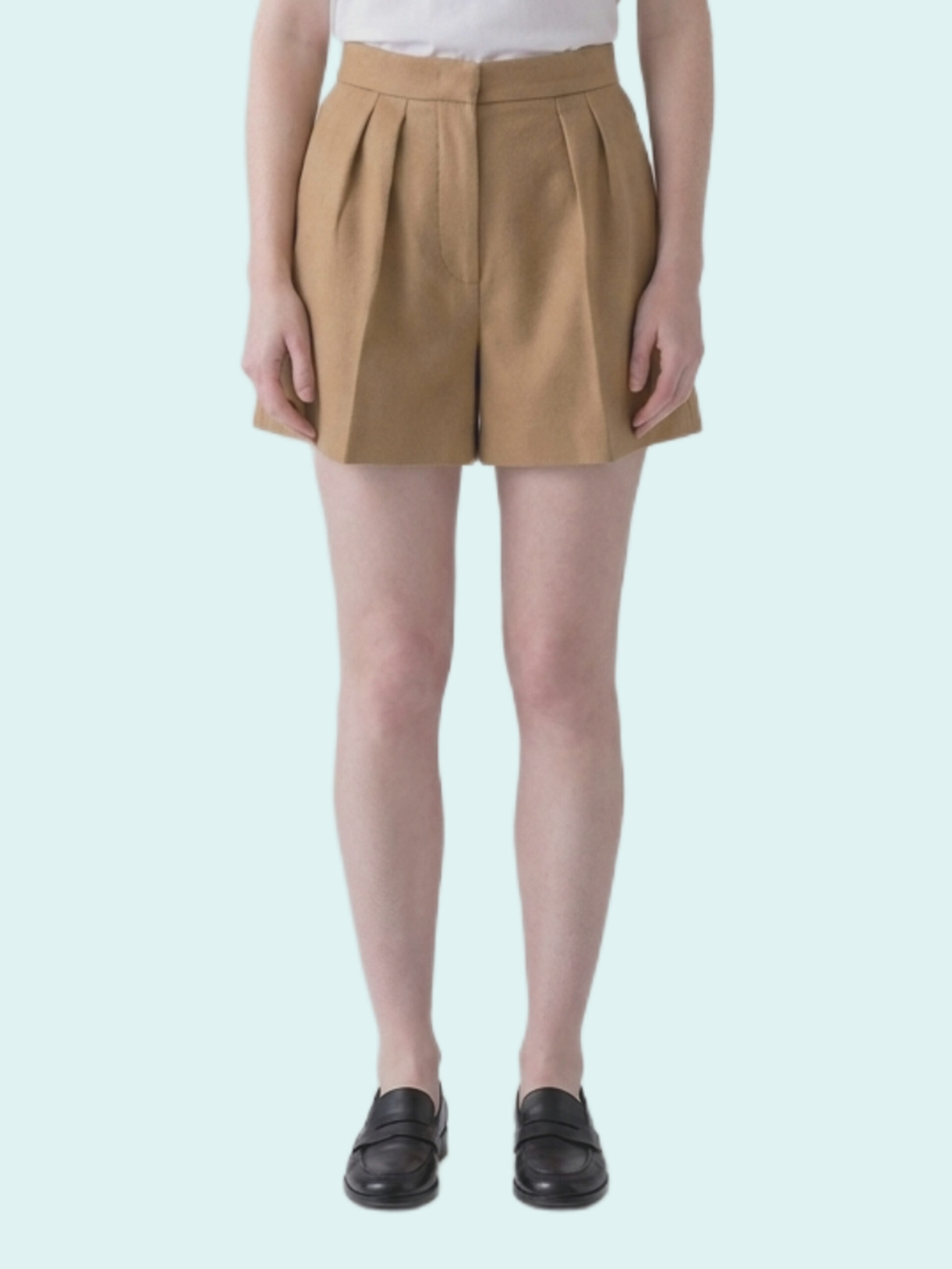 Max Mara Vista camel shorts.