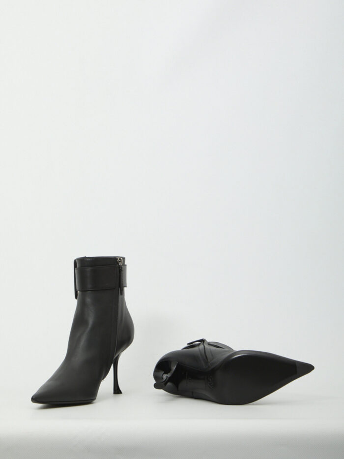 Roger Vivier Viv' Ville booties